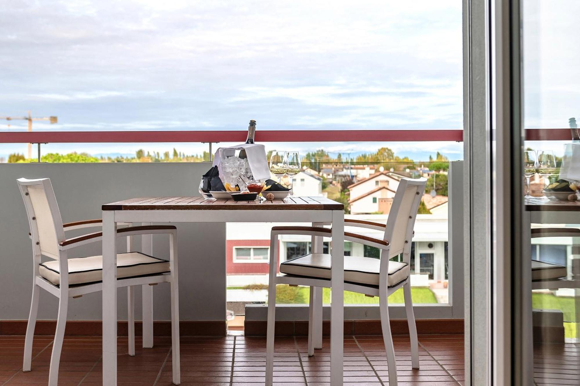 Domino Suite Hotel & Residence Lido di Jesolo Rum bild